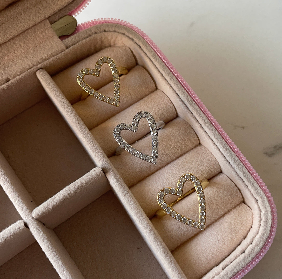 Cuore rings zircon