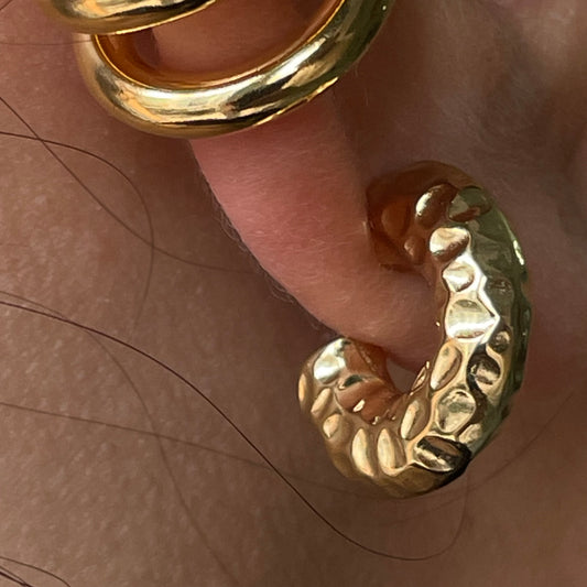 Orecchini mini martellato