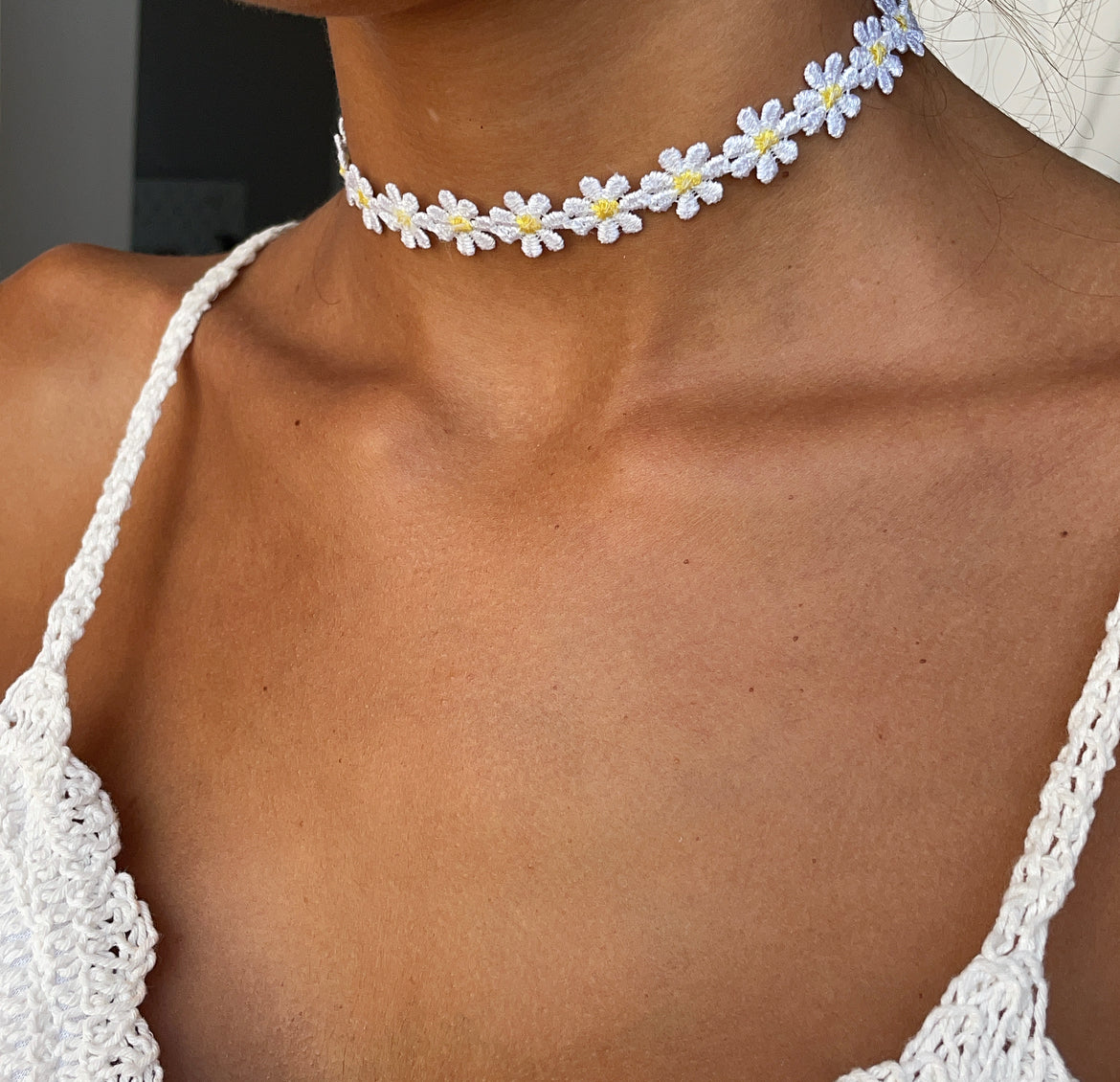 Chocker daisy love